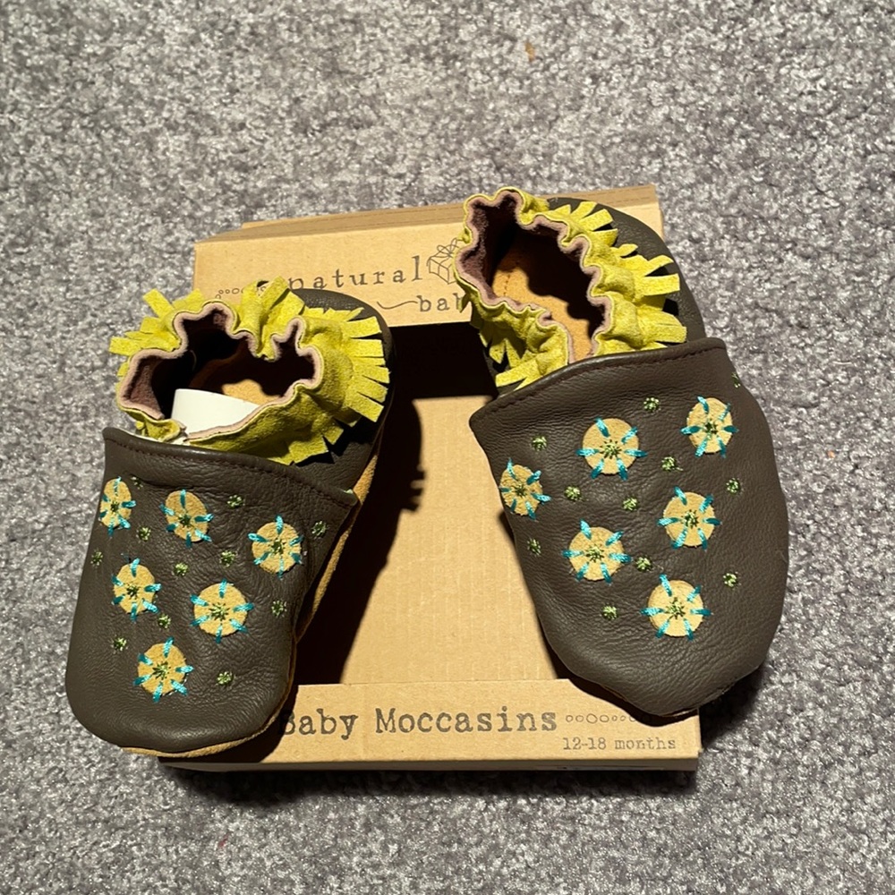 NWT Natural Life Baby Brown Moccasins